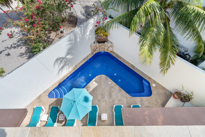 Isla Mujeres Casa Elegante Heated Pool