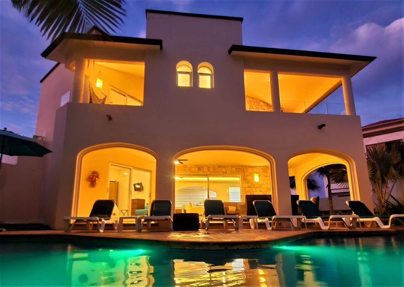 Elegante pool green-wide